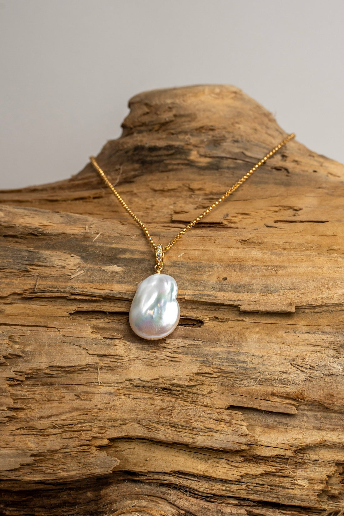 Beautiful Unique Large White Baroque Pearl Drop Necklace