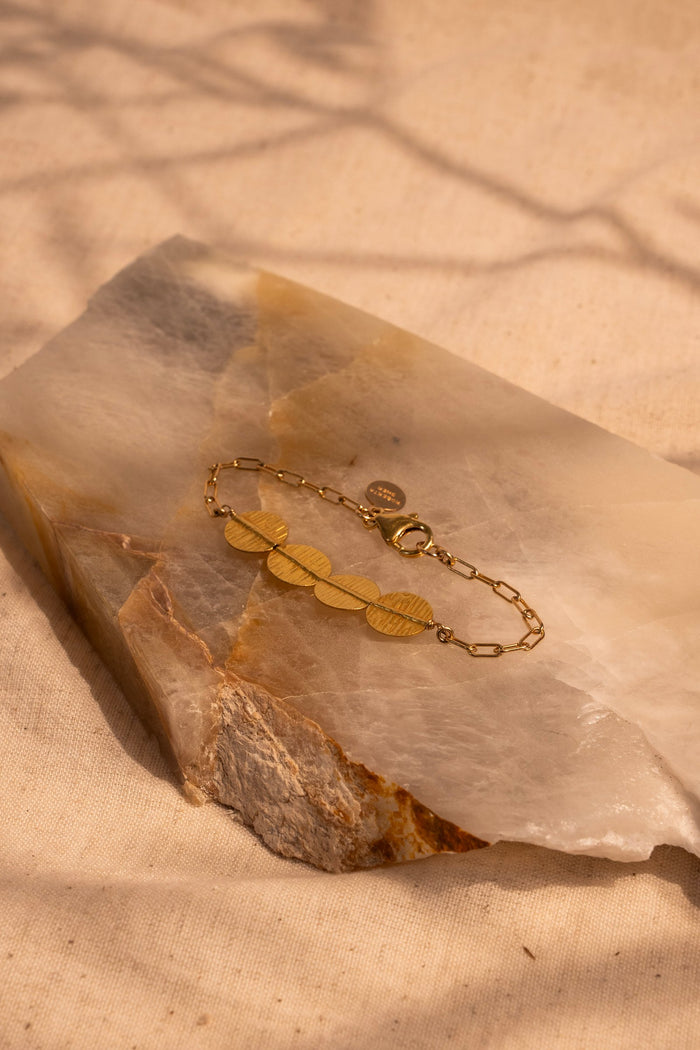 4 - 18Kt Gold Disks Bracelet on Beautiful 7" Chain