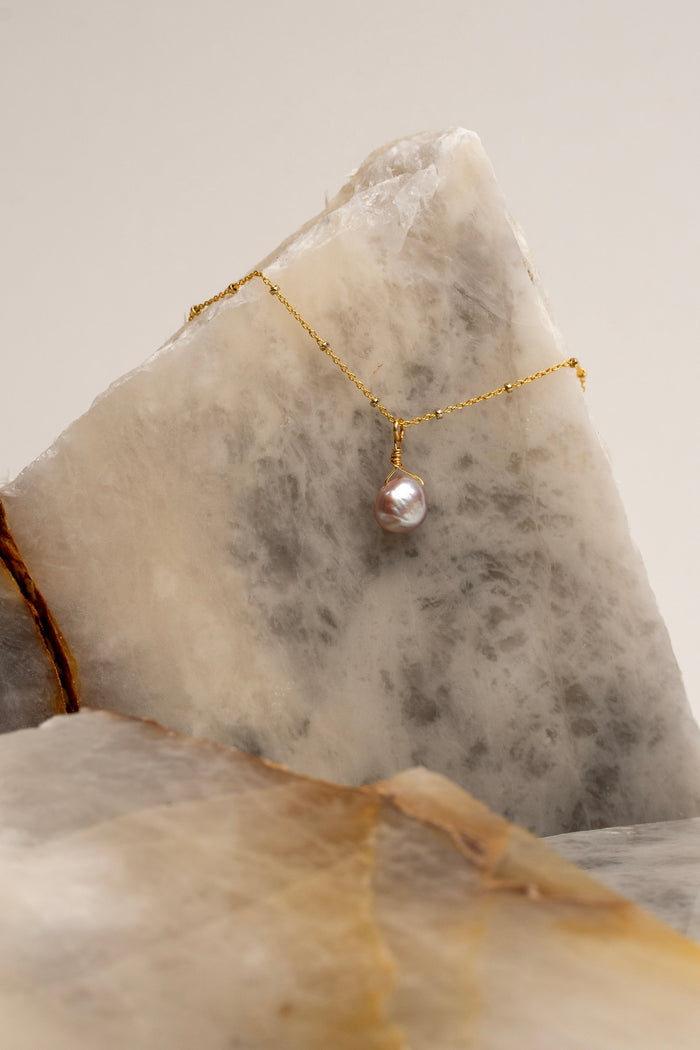 Solitaire Beautiful Baroque Drop Necklace