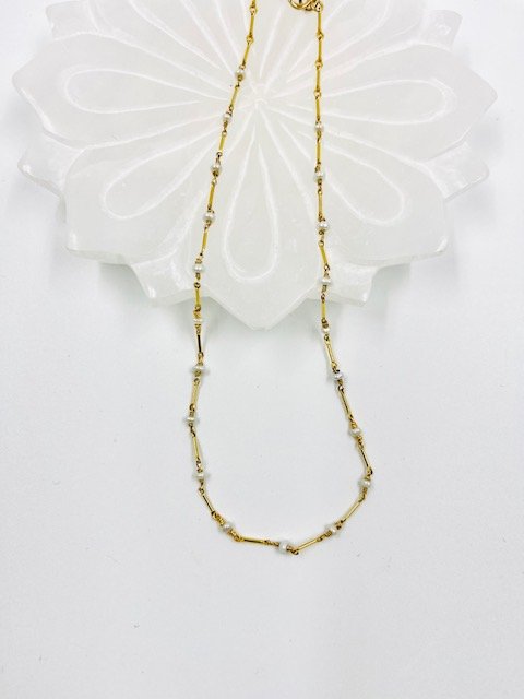 3.5mm White Pearl and Gf Bar Necklace on 15" Chain