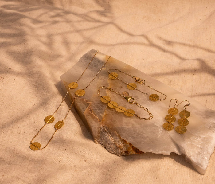 18 Kt Gold Disk Collection Necklace